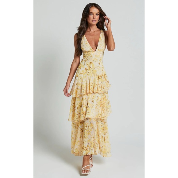 Selfie Leslie Dresses & Skirts - NWT Selfie Leslie Beryl Midi Dress